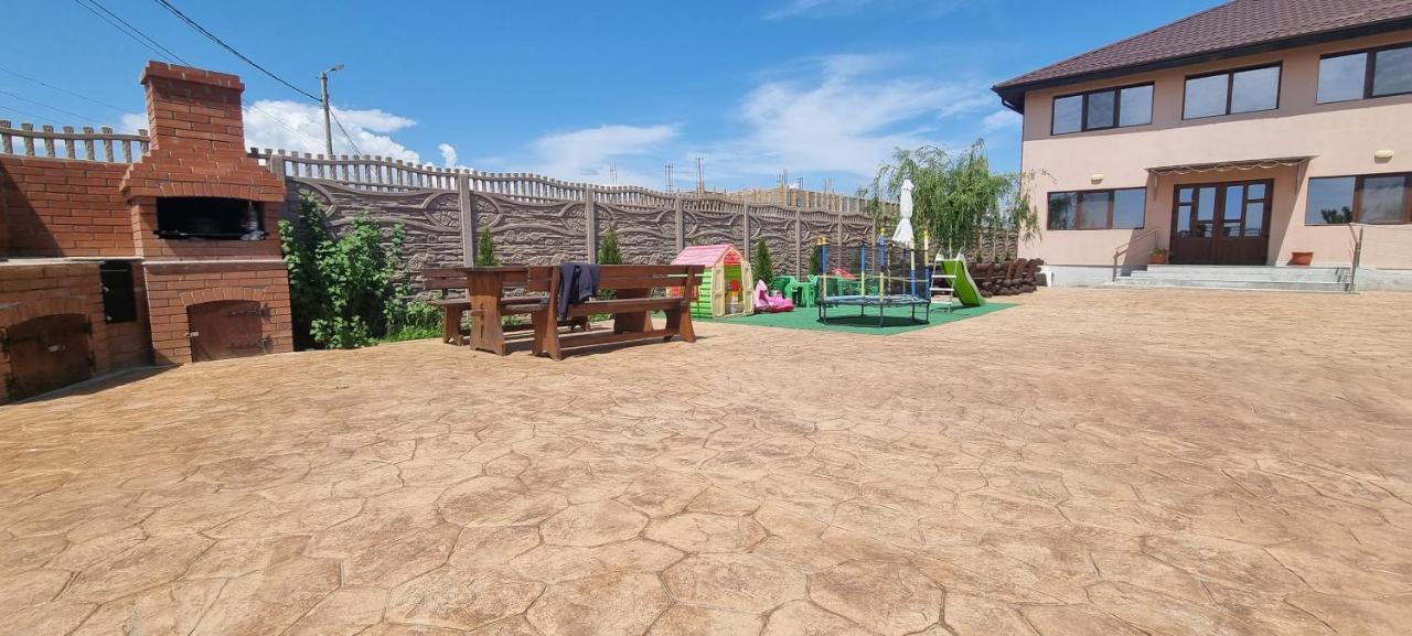 Hotel Pensiunea Maria Tuzla Esterno foto